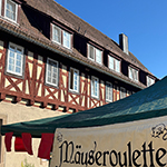 Bilder vom wahrscheinlich schönsten Mäuseroulette der Mittelalterszene. Beim Staufermarkt im Kloster Lorch. Stauferfalknerei