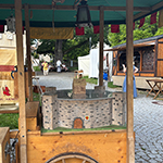 Bilder vom wahrscheinlich schönsten Mäuseroulette der Mittelalterszene. Beim Staufermarkt im Kloster Lorch. Stauferfalknerei