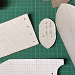 Bild von den Papierschablonen und den Plexiglasschablonen.