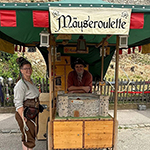 Mittelalterspektakel auf Burg Harburg in Harburg Schwaben. Mit dabei Mäuseopa Ansgar von Haithabu.